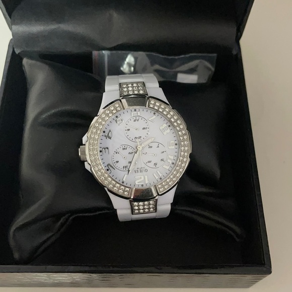 Rhinestone sparkly white Guess watch - Picture 1 of 4